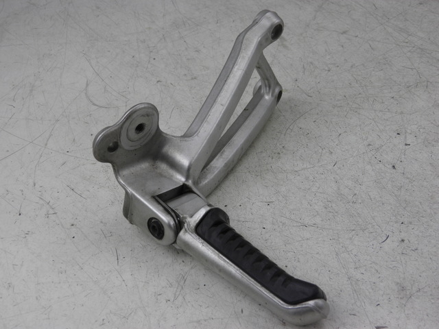photo de PLATINE CALE PIED ARRIERE DROIT DUCATI ST3 ABS 992 (2006 - 2007)