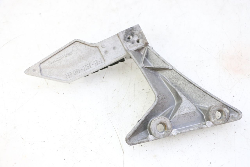 photo de PLATINE CALE PIED ARRIERE DROIT STAHO FH 50 (2018 - 2019)