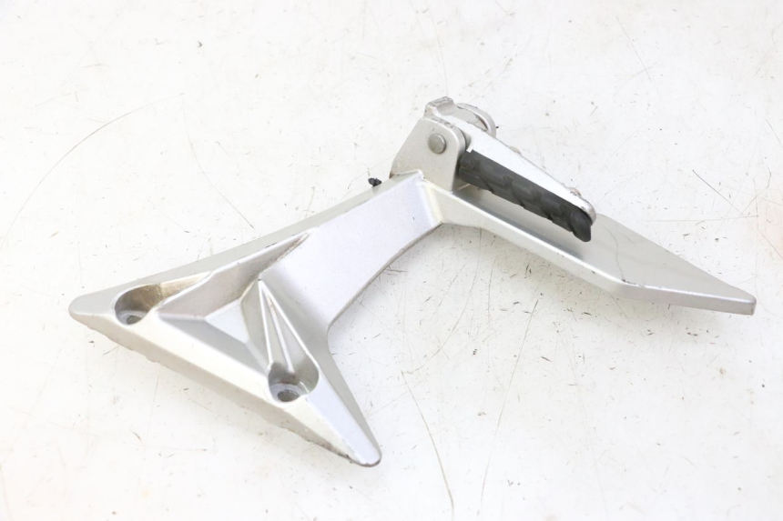 photo de PLATINE CALE PIED ARRIERE DROIT STAHO FH 50 (2018 - 2019)