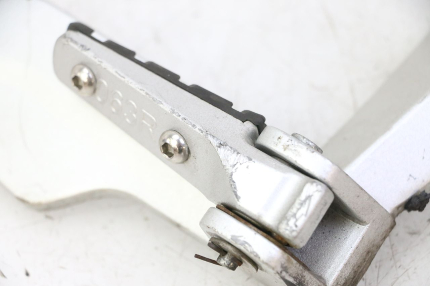 photo de PLATINE CALE PIED ARRIERE DROIT STAHO FH 50 (2018 - 2019)