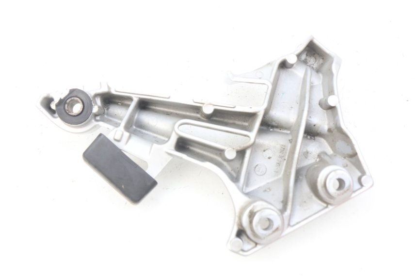 photo de PLATINE CALE PIED ARRIERE DROIT YAMAHA FJR ABS 1300 (2016 - 2020)