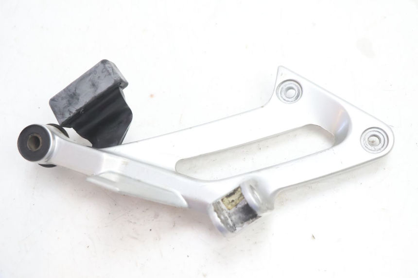 photo de PLATINE CALE PIED ARRIERE DROIT YAMAHA FJR 1300 (2001 - 2005) - Détail de la pièce