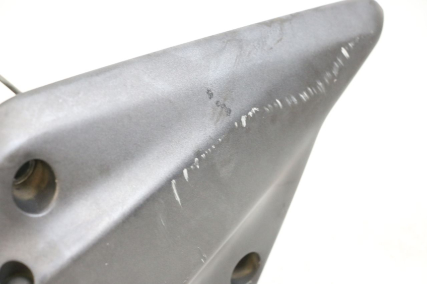 photo de PLATINE CALE PIED ARRIERE DROIT HONDA FJS SILVER WING SILVERWING 400 (2005 - 2008)