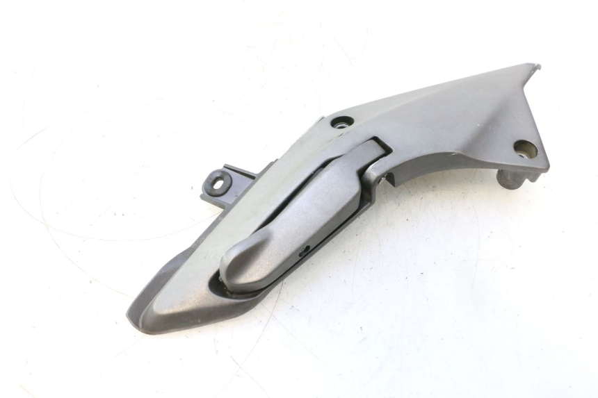 photo de PLATINE CALE PIED ARRIERE DROIT HONDA FJS SILVER WING SILVERWING 400 (2005 - 2008) - Détail de la pièce