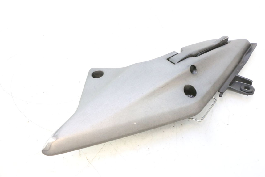 photo de PLATINE CALE PIED ARRIERE DROIT HONDA FJS SILVER WING SILVERWING 400 (2005 - 2008) - Autre angle de vue