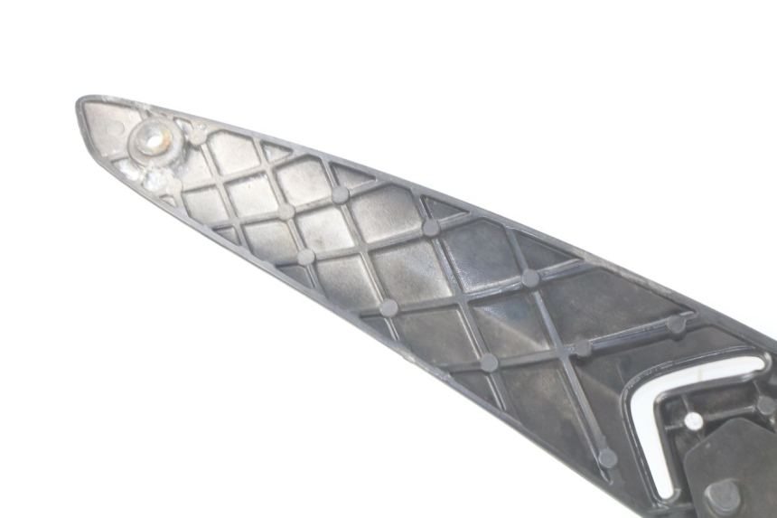 photo de PLATINE CALE PIED ARRIERE DROIT GILERA NEXUS 125 (2009 - 2013)
