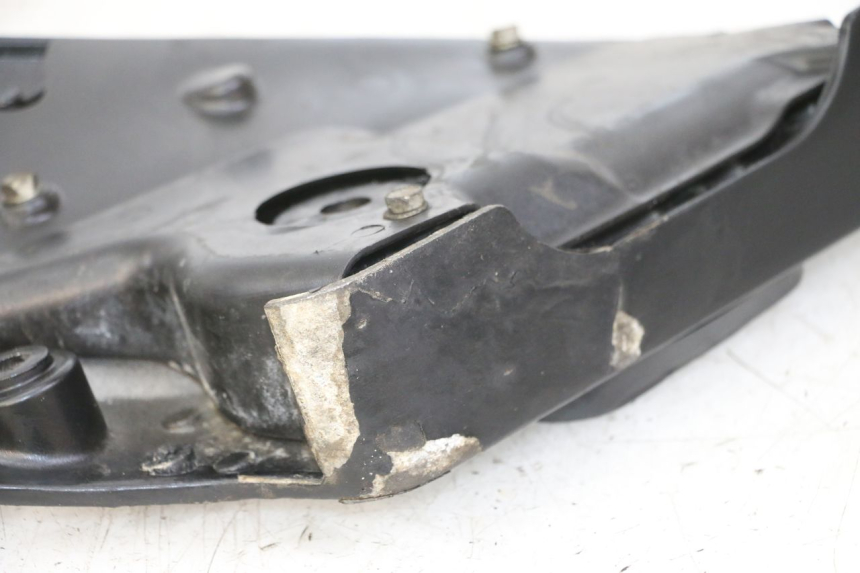 photo de PLATINE CALE PIED ARRIERE DROIT GILERA NEXUS 300 (2008 - 2013)