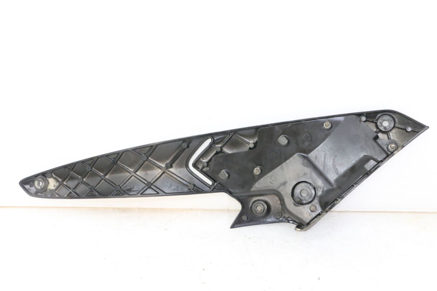 photo de PLATINE CALE PIED ARRIERE DROIT GILERA NEXUS 300 (2008 - 2013)
