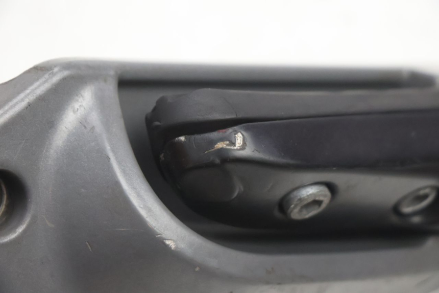 photo de PLATINE CALE PIED ARRIERE DROIT GILERA GP 800 (2007 - 2013) - Pièce contrôlée
