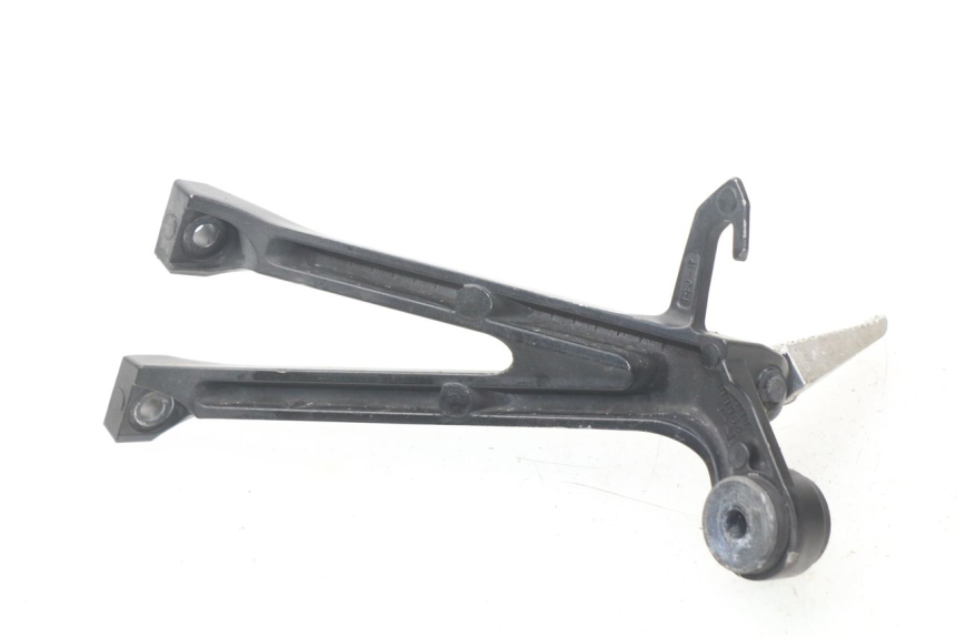 photo de PLATINE CALE PIED ARRIERE DROIT SUZUKI GSX-R GSXR 750 (2011 - 2016)