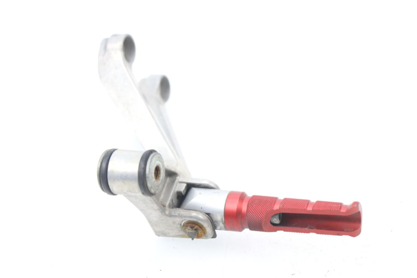 photo de PLATINE CALE PIED ARRIERE DROIT HONDA CBR 929 RR FIREBLADE 900 (2000 - 2001)