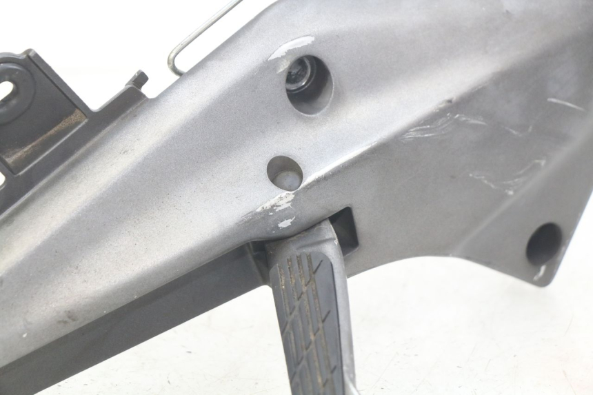 photo de PLATINE CALE PIED ARRIERE DROIT HONDA FJS SILVERWING SILVER WING 400 (2009 - 2016)