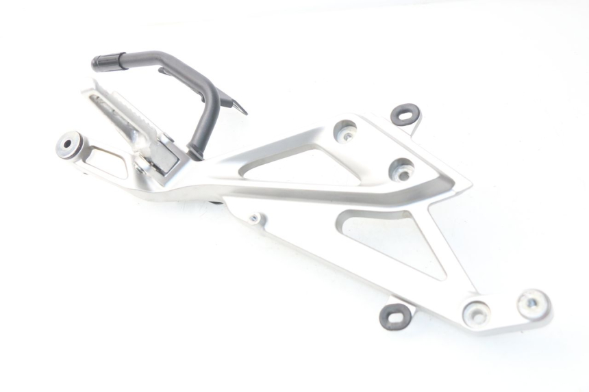 photo de PLATINE CALE PIED ARRIERE DROIT HONDA INTEGRA NC D 750 (2016 - 2018)