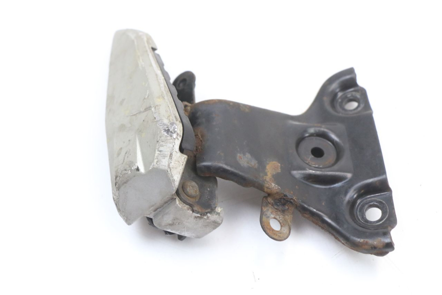 photo de PLATINE CALE PIED ARRIERE DROIT HONDA SH ABS 125 (2012 - 2017)