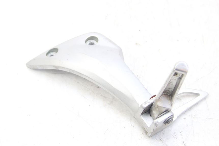 photo de PLATINE CALE PIED ARRIERE DROIT HONDA VISION NSC R 50 (2013 - 2015)