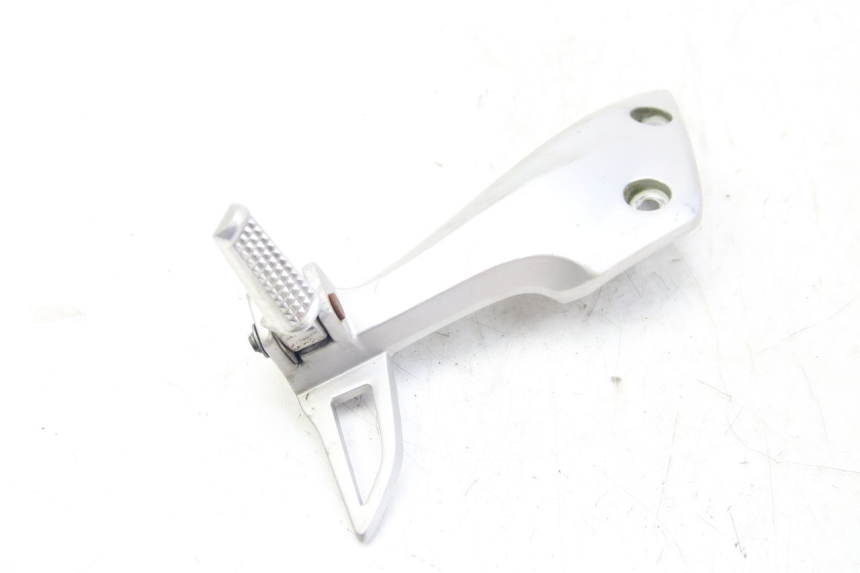 photo de PLATINE CALE PIED ARRIERE DROIT HONDA VISION NSC R 50 (2013 - 2015)