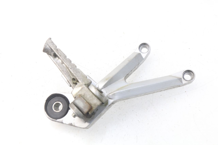 photo de PLATINE CALE PIED ARRIERE DROIT HYOSUNG COMET GTR 125 (2007 - 2014)