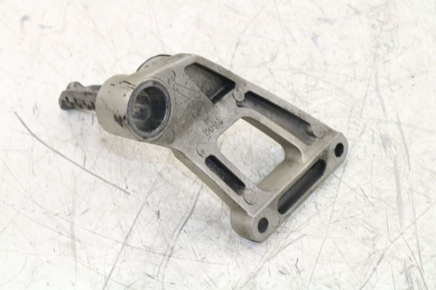 photo de PLATINE CALE PIED ARRIERE DROIT KAWASAKI ZZR 600 (1995 - 2004)