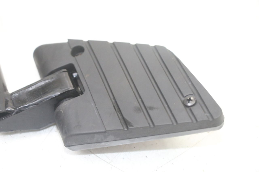 photo de PLATINE CALE PIED ARRIERE DROIT KYMCO PEOPLE S 125 (2000 - 2008)