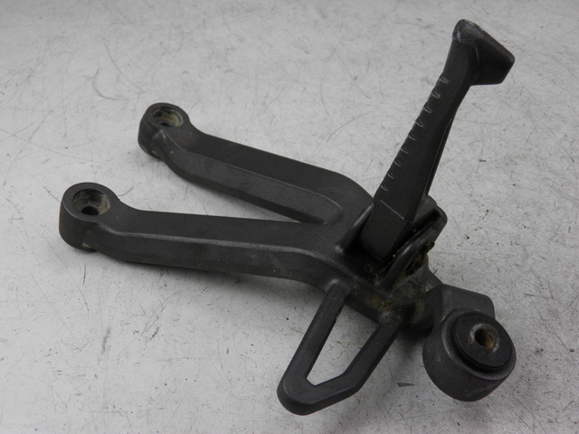 photo de PLATINE CALE PIED ARRIERE DROIT KYMCO QUANNON 125 (2007 - 2014)