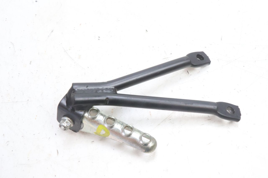 photo de PLATINE CALE PIED ARRIERE DROIT RIEJU MRT PRO SUPERMOTARD 50 (2007 - 2018) - Gros plan technique