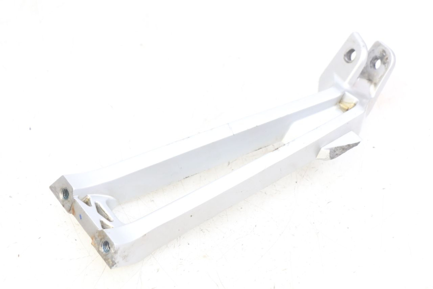 photo de PLATINE CALE PIED ARRIERE DROIT YAMAHA MT ABS 125 (2014 - 2018)