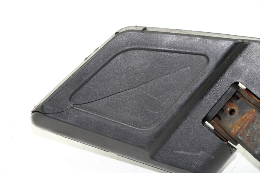 photo de PLATINE CALE PIED ARRIERE DROIT KYMCO PEOPLE S 125 (2000 - 2008)