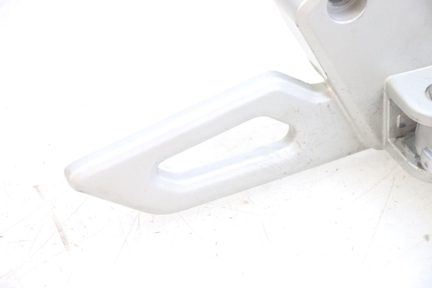 photo de PLATINE CALE PIED ARRIERE DROIT PEUGEOT SPEEDFIGHT 4 4T 50 (2015 - 2019)