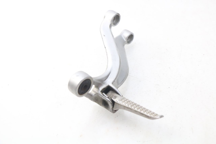 photo de PLATINE CALE PIED ARRIERE DROIT SUZUKI GSX-R GSXR 600 (2001 - 2003)