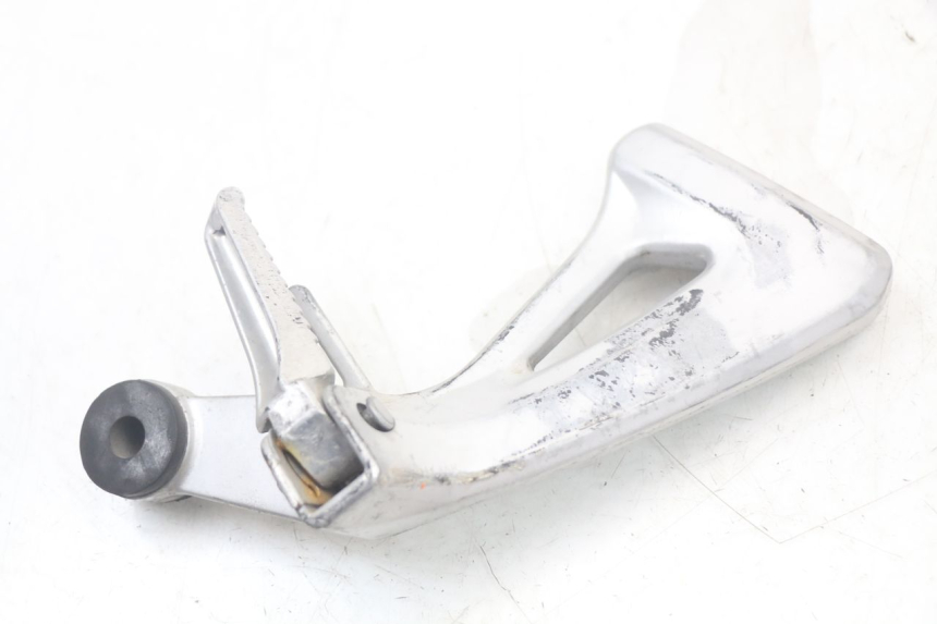 photo de PLATINE CALE PIED ARRIERE DROIT SUZUKI SV N 650 (1999 - 2002)