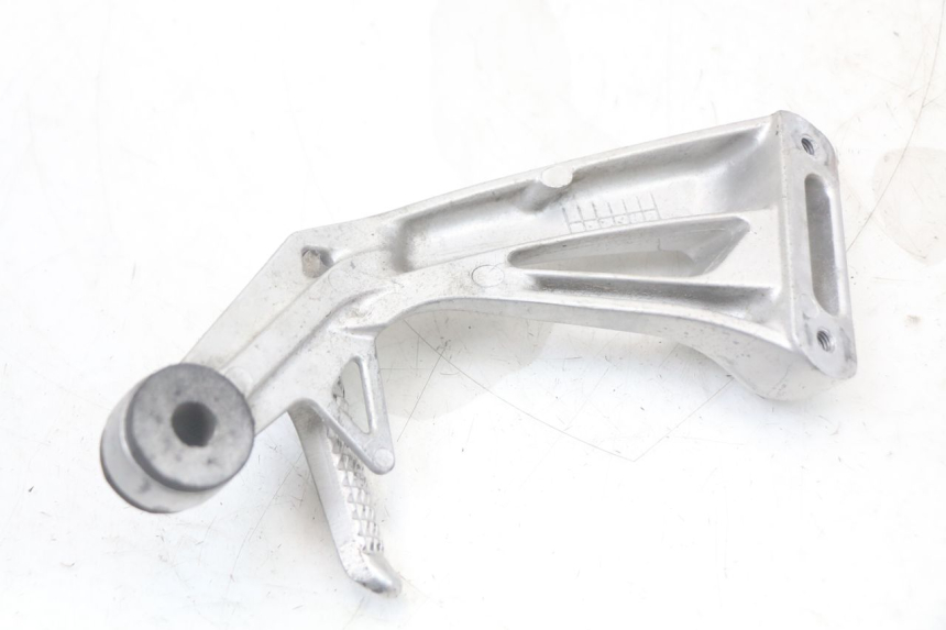 photo de PLATINE CALE PIED ARRIERE DROIT SUZUKI SV N 650 (1999 - 2002)