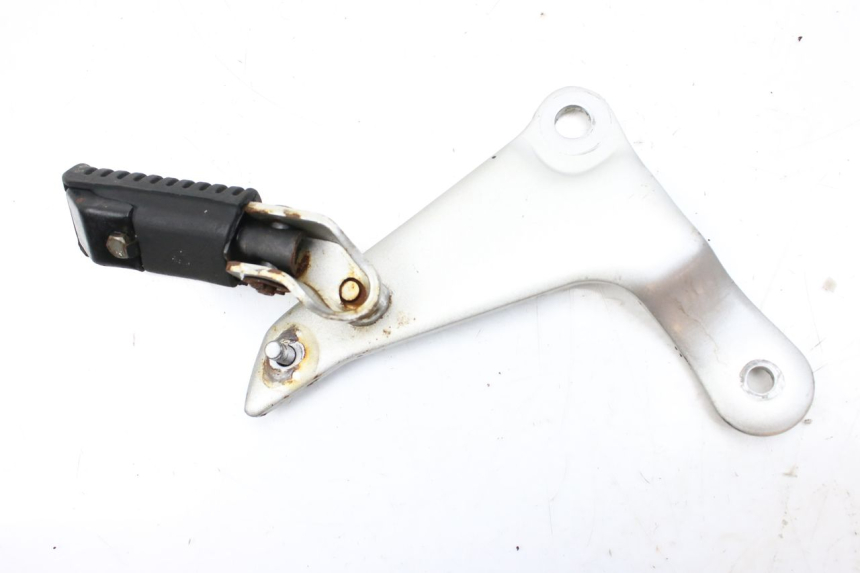 photo de PLATINE CALE PIED ARRIERE DROIT SYM HUSKY 125 (1999 - 2005)
