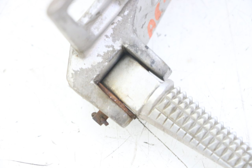 photo de PLATINE CALE PIED ARRIERE DROIT YAMAHA TDR DELTABOX 125 (1993 - 2003)