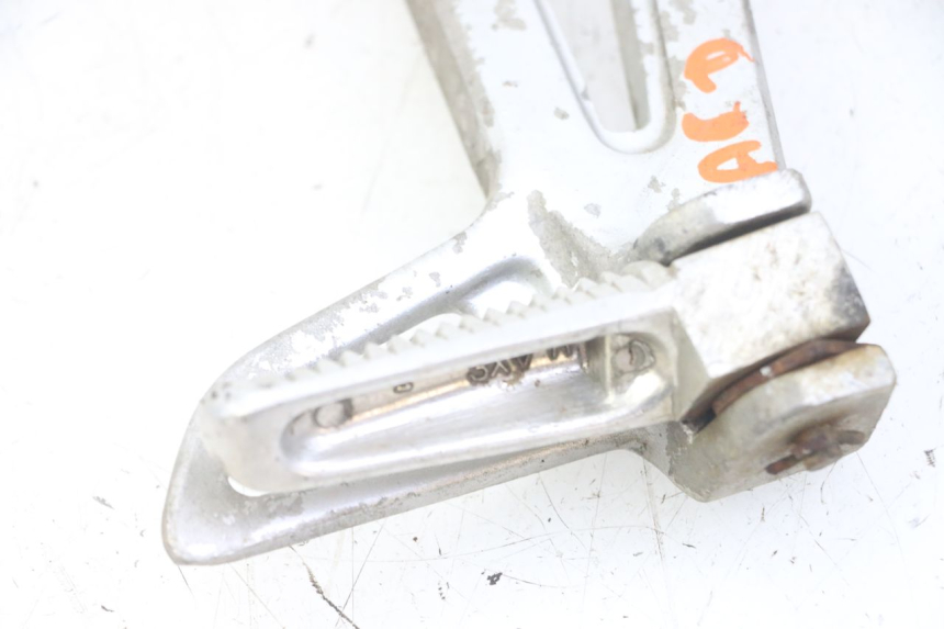 photo de PLATINE CALE PIED ARRIERE DROIT YAMAHA TDR DELTABOX 125 (1993 - 2003)