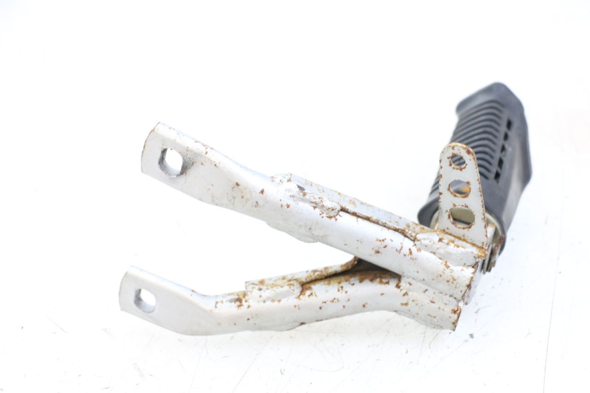 photo de Rear right footpeg bracket HYOSUNG XRX 125 (2000 - 2008)