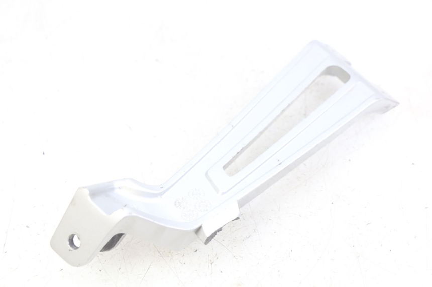 photo de PLATINE CALE PIED ARRIERE DROIT YAMAHA MT ABS 125 (2014 - 2018)
