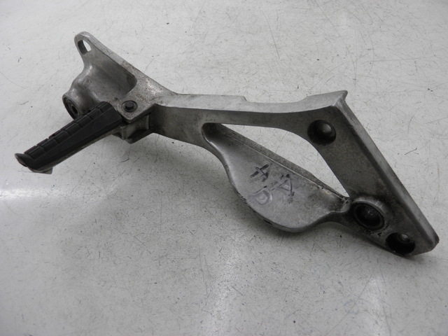 photo de PLATINE CALE PIED ARRIERE DROIT YAMAHA TDM 850 (1996 - 2001)