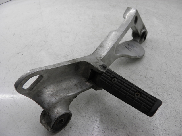 photo de PLATINE CALE PIED ARRIERE DROIT YAMAHA TDM 850 (1996 - 2001)
