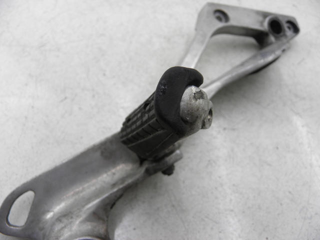 photo de PLATINE CALE PIED ARRIERE DROIT YAMAHA TDM 850 (1996 - 2001)