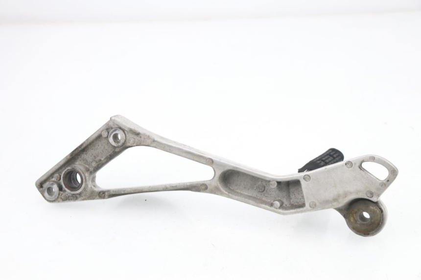 photo de PLATINE CALE PIED ARRIERE DROIT YAMAHA TDM 3VD 850 (1991 - 1995)