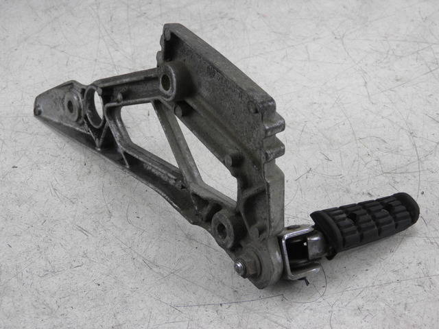 photo de PLATINE CALE PIED ARRIERE DROIT YAMAHA XJ F 900 (1983 - 1994)