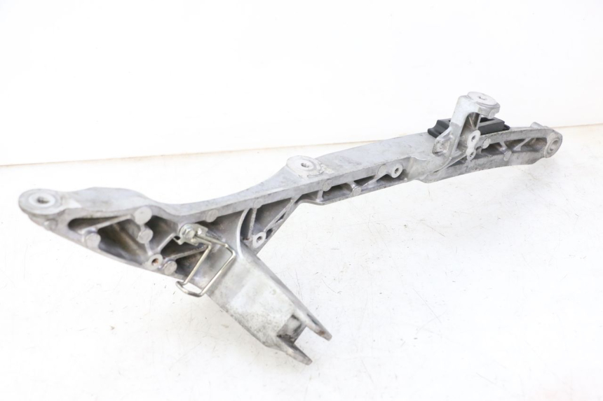 photo de PLATINE CALE PIED ARRIERE DROIT YAMAHA YP T-MAX TMAX 530 (2017 - 2020)