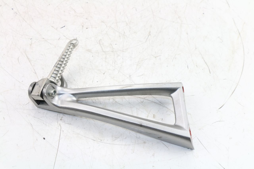 photo de PLATINE CALE PIED ARRIERE DROIT YAMAHA YZF R6 600 (2010 - 2016)