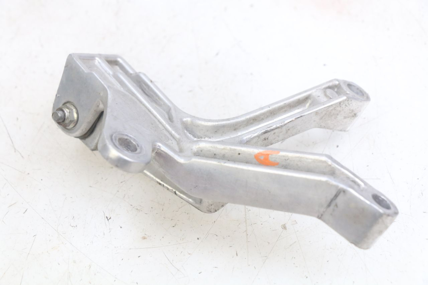 photo de PLATINE CALE PIED ARRIERE DROIT YAMAHA YZF R THUNDERCAT 600 (1996 - 2003)