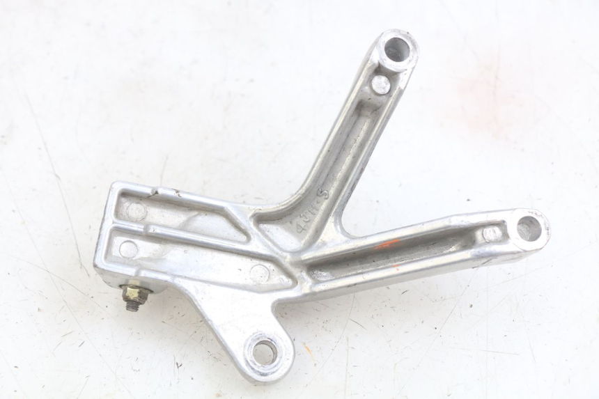photo de PLATINE CALE PIED ARRIERE DROIT YAMAHA YZF R THUNDERCAT 600 (1996 - 2003)