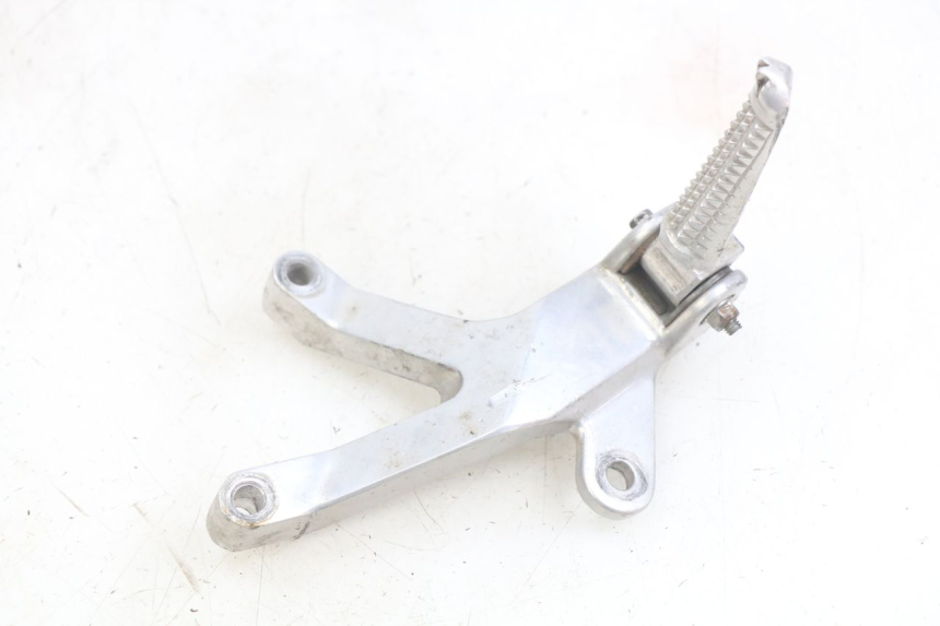 photo de PLATINE CALE PIED ARRIERE DROIT YAMAHA YZF R THUNDERCAT 600 (1996 - 2003)