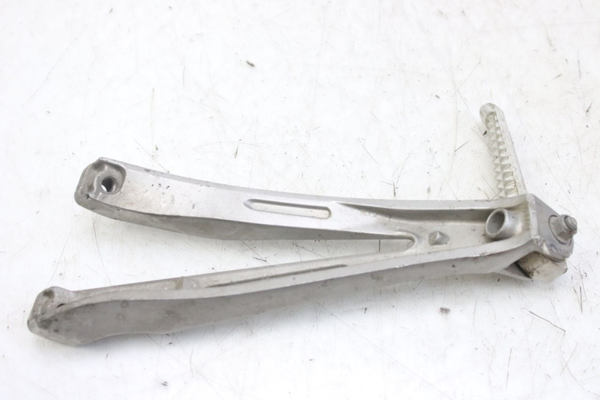 photo de PLATINE CALE PIED ARRIERE DROIT YAMAHA YZF R1 1000 (2007 - 2008)