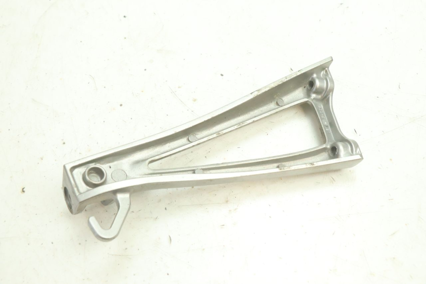 photo de PLATINE CALE PIED ARRIERE DROIT YAMAHA YZF R6 600 (2008 - 2009) - Zoom état d’usage