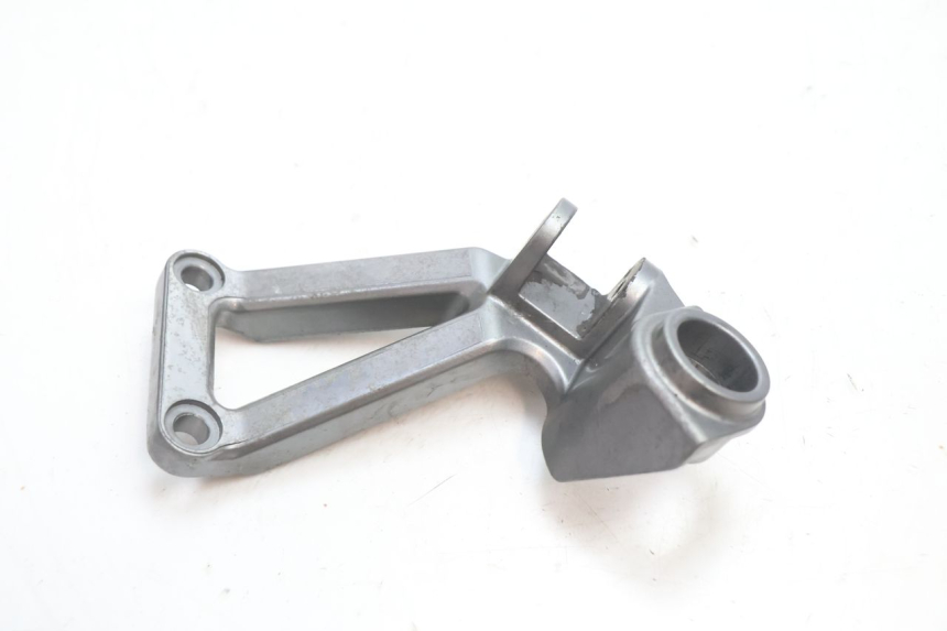 photo de PLATINE CALE PIED ARRIERE DROIT KAWASAKI ZX-6R ZX6R 600 (1995 - 1997) - Zoom état d’usage
