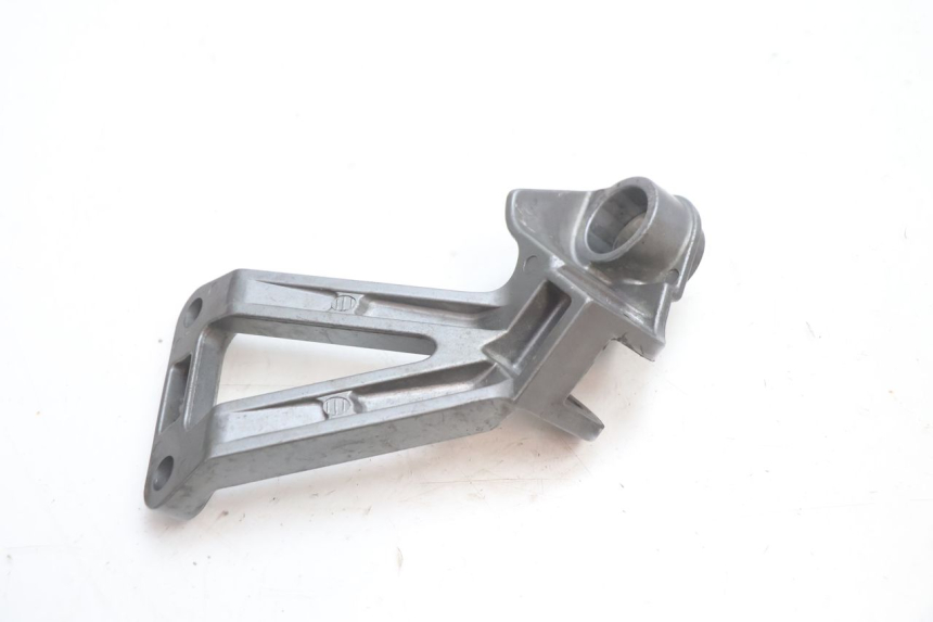 photo de PLATINE CALE PIED ARRIERE DROIT KAWASAKI ZX-6R ZX6R 600 (1995 - 1997) - Autre angle de vue
